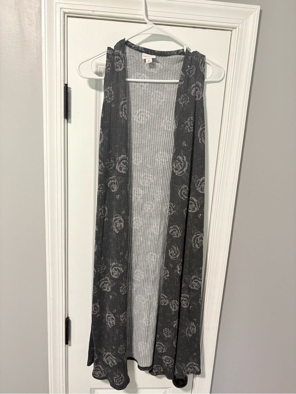 LuLaRoe Gray Floral Sleeveless Duster